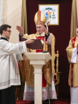Posada: bp Mering konsekrował nową część świątyni