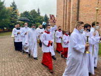Bp Wętkowski w Sieradzu: katolik to człowiek z charakterem