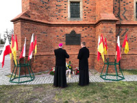 Bp Mering: w opisie Męki Jezusa odnajdźmy siebie pytając, po której stronie jesteśmy?