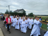 Dzieci pierwszokomunijne pielgrzymowały do Świnić Warckich