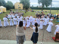 Dzieci pierwszokomunijne pielgrzymowały do Świnić Warckich