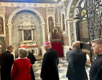 Kard. Sarah do alumnów: niech wasze życie budują trzy filary: krzyż, Eucharystia i Maryja
