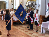 Nowy sztandar dla Szkoły Podstawowej im. bł. kard. Stefana Wyszyńskiego w Wólce Czepowej