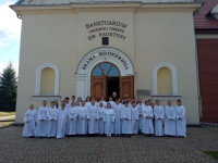 Kłodawa: pielgrzymka dzieci pierwszokomunijnych do Świnic Warckich i Głogowca