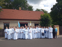Kłodawa: pielgrzymka dzieci pierwszokomunijnych do Świnic Warckich i Głogowca