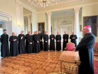 Bp Wętkowski wręczył dekrety księżom wikariuszom