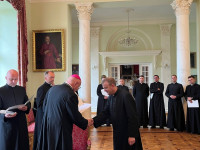 Bp Wętkowski wręczył dekrety księżom wikariuszom