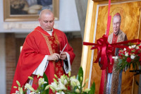 Włocławek: wprowadzenie relikwii bł. Stefana Wyszyńskiego do sanktuarium św. Józefa
