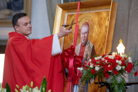 Włocławek: wprowadzenie relikwii bł. Stefana Wyszyńskiego do sanktuarium św. Józefa