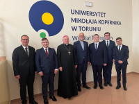 Bp Wętkowski do studentów WT UMK: „módlcie się, wierzcie i słuchajcie Chrystusa”