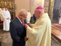 Grzegorz Sztandera uhonorowany papieskim odznaczeniem