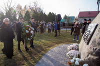 W Ślesinie odsłonięto pomnik bł. kard. Wyszyńskiego