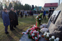 W Ślesinie odsłonięto pomnik bł. kard. Wyszyńskiego