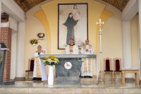 Pielgrzymka dzieci pierwszokomunijnych do Świnic Warckich