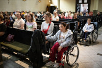 Biskup włocławski spotkał się z uczestnikami oazy chorych i niepełnosprawnych
