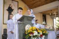 Pielgrzymka dzieci pierwszokomunijnych do Świnic Warckich