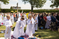 Pielgrzymka dzieci pierwszokomunijnych do Świnic Warckich