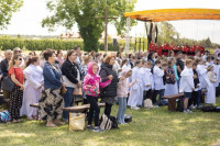 Pielgrzymka dzieci pierwszokomunijnych do Świnic Warckich