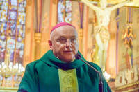 Bp Wętkowski na rozpoczęcie synodu: usłyszmy, co Duch Święty mówi do Kościoła