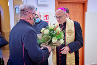 Ks. bp Wiesław Mering poświęcił nowe sale lekcyjne w „Małym Długoszu”